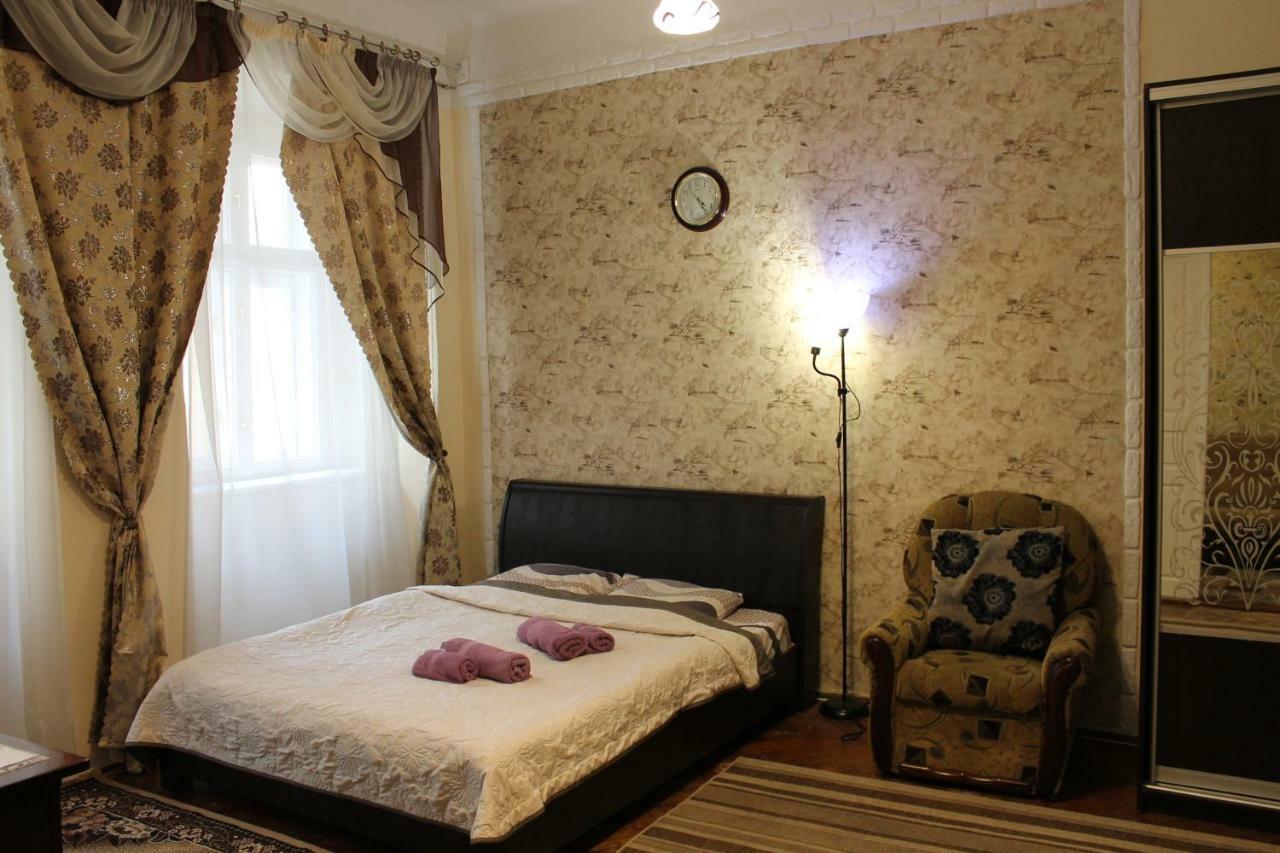 Apartment On Rynok Square Lemberg Exterior foto
