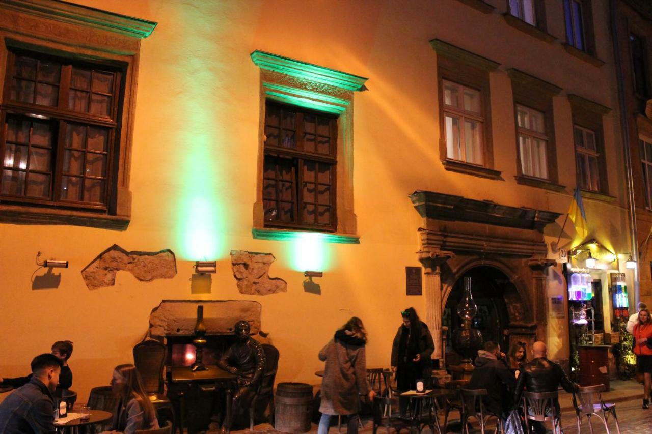 Apartment On Rynok Square Lemberg Exterior foto